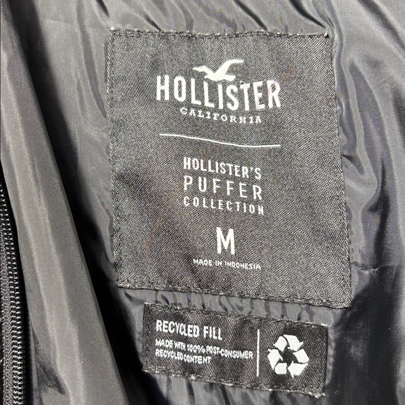 Hollister Black Puffer Jacket - Picture 2 of 8